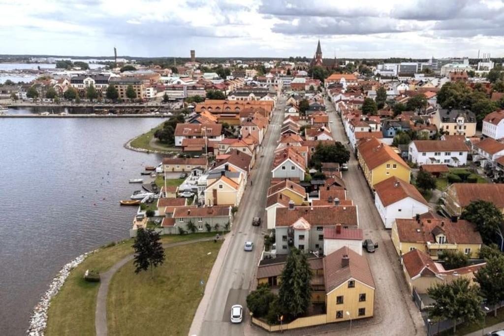 Central Laegenhet I 1700-Talshus Vastervik Luaran gambar